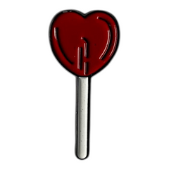 Pinkgul.no red heart-shaped lollipop enamel pin with a silver outline on a plain light grey background