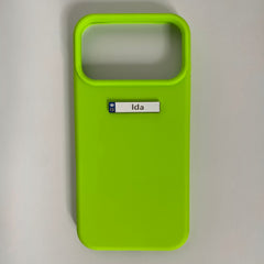 Pinkgul.no Ida decorative metal sticker applied to a bright lime green phone case