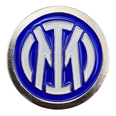 Pinkgul.no decorative metal sticker featuring the Inter Milan logo in blue, white, and silver with a raised design.