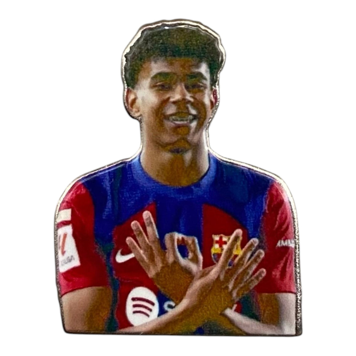 Pinkgul.no decorative metal sticker featuring a Lamine Yamal football player design with a raised finish.