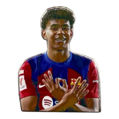 Pinkgul.no decorative metal sticker featuring a Lamine Yamal football player design with a raised finish.