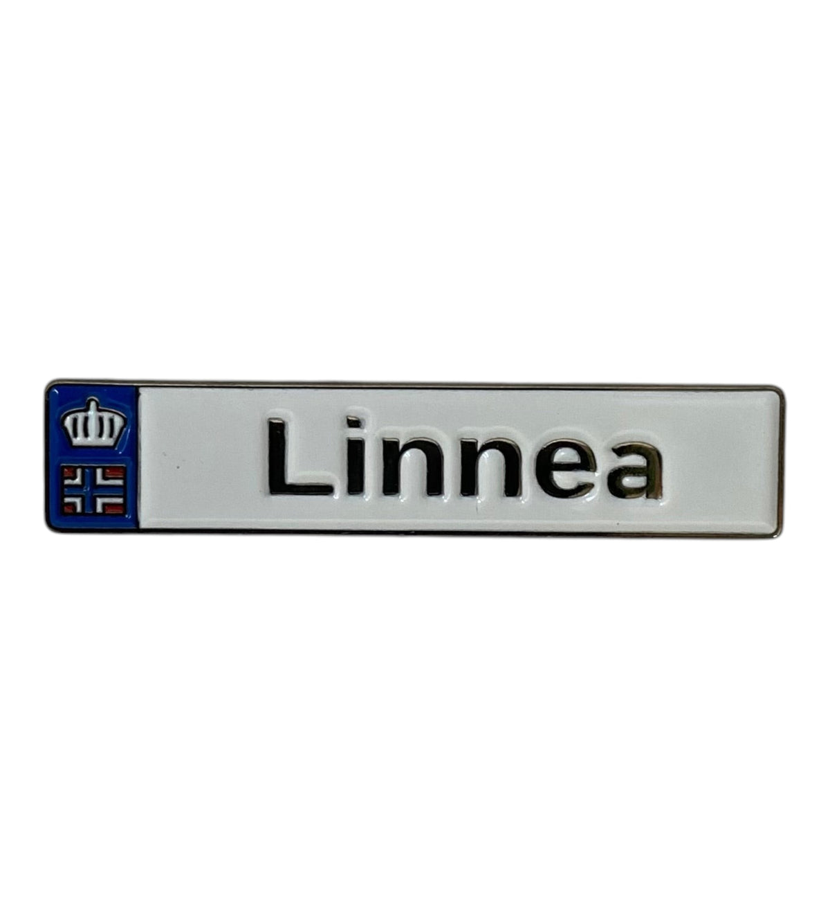 Pinkgul.no Linnea decorative metal sticker with a raised crown emblem and name text on a white background