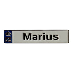 Pinkgul.no Marius decorative metal sticker with a raised design and blue crown emblem for smooth surfaces