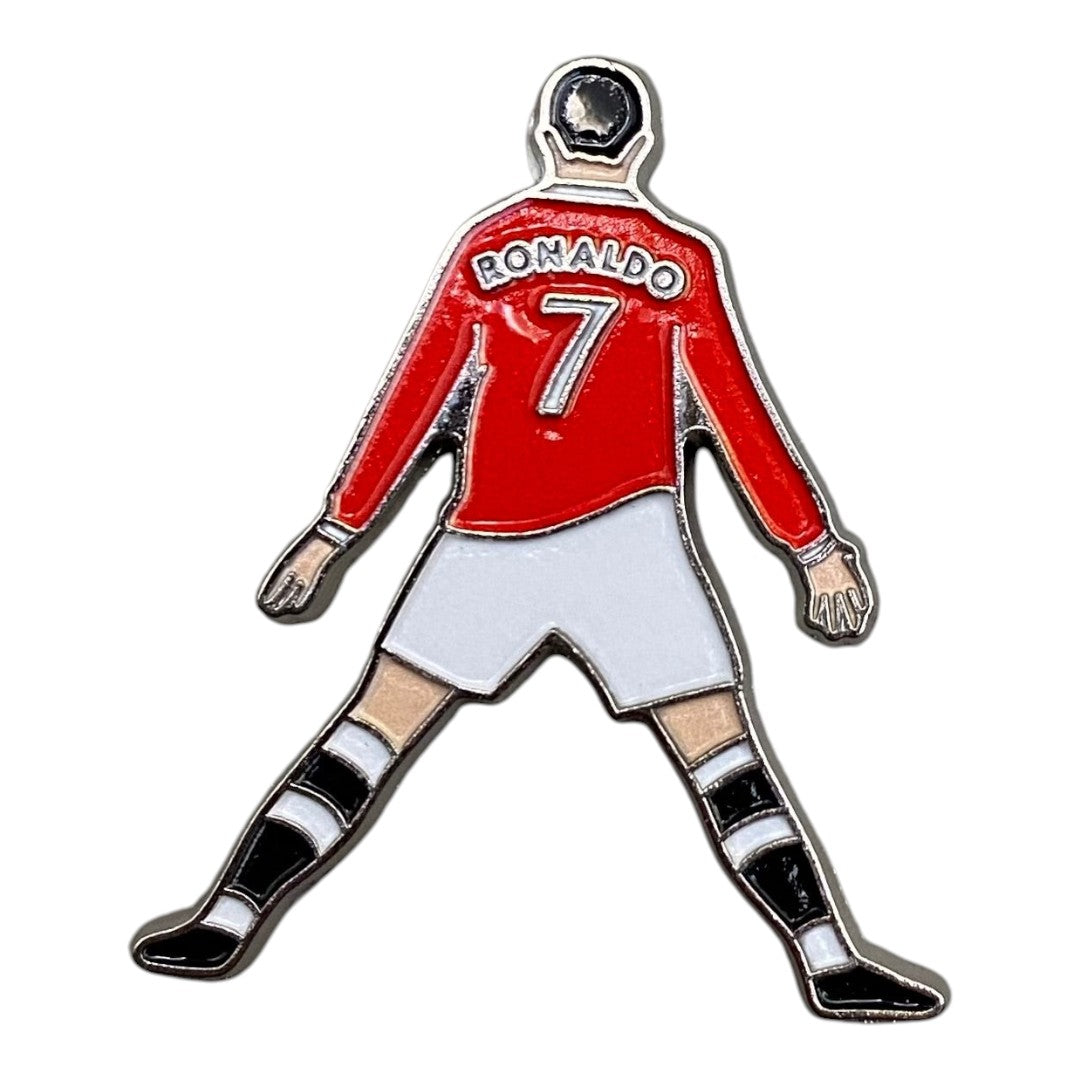 Pinkgul.no decorative metal sticker featuring a Cristiano Ronaldo number 7 football jersey design on a grey background