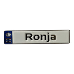 Pinkgul.no Ronja decorative metal sticker with a white background, black text, and a small Norwegian flag icon.